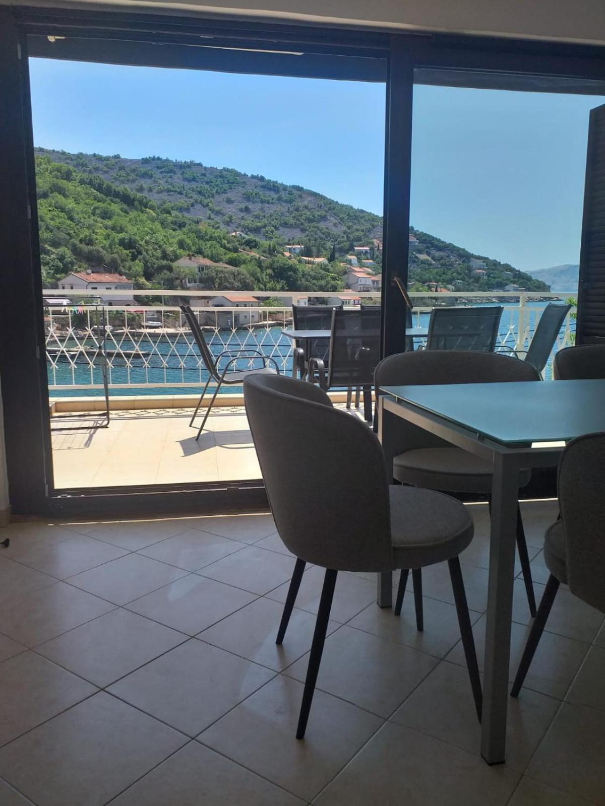 Apartmani Pulic Senj  Exteriér fotografie